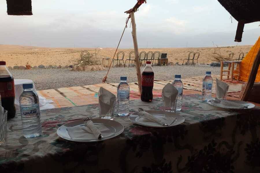 Paseo a camello al atardecer en el desierto de Agafay y cena en Chouf L'Or en Marrakech