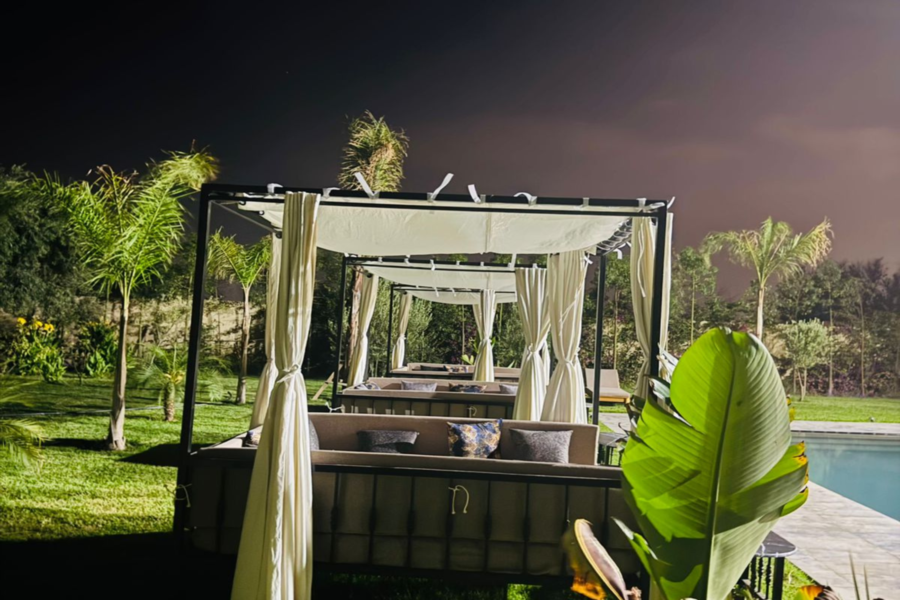 Pase de un día a Marrakech con piscina, almuerzo y transporte incluidos - Relájese