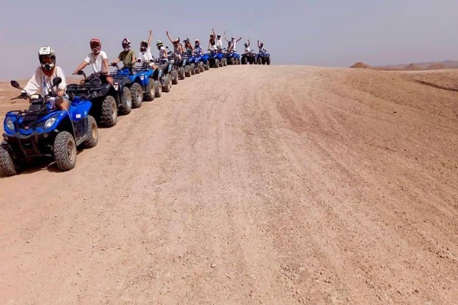 Quad, paseo en camello y cena en el desierto rocoso de Agafay