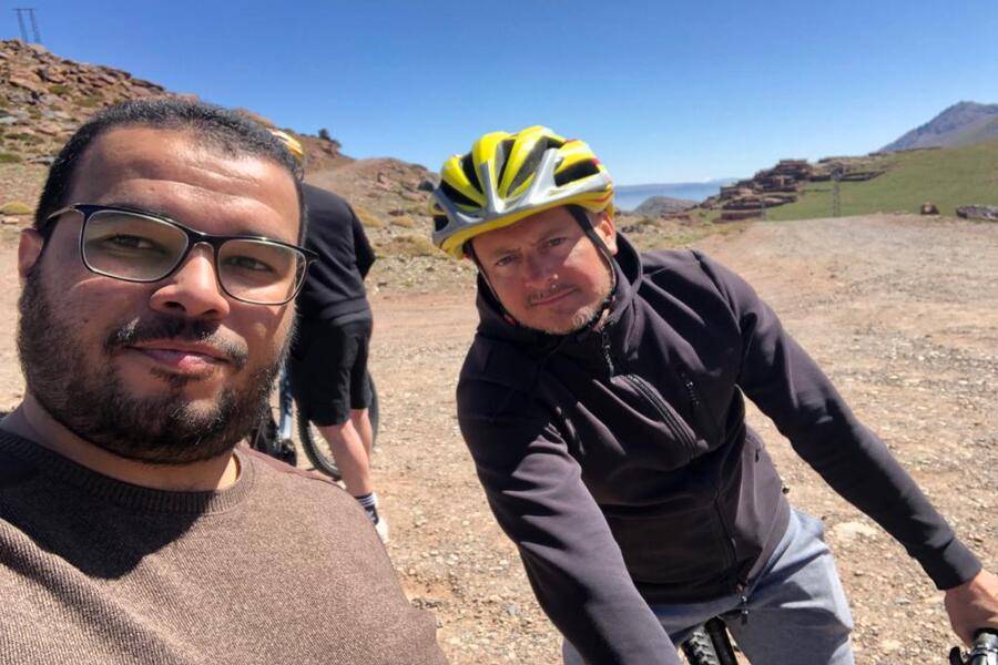 Tour en bicicleta a la montaña Atlas y al pueblo bereber desde Marrakech
