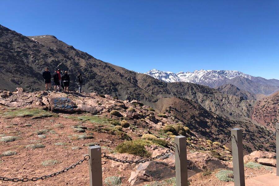Tour en bicicleta a la montaña Atlas y al pueblo bereber desde Marrakech