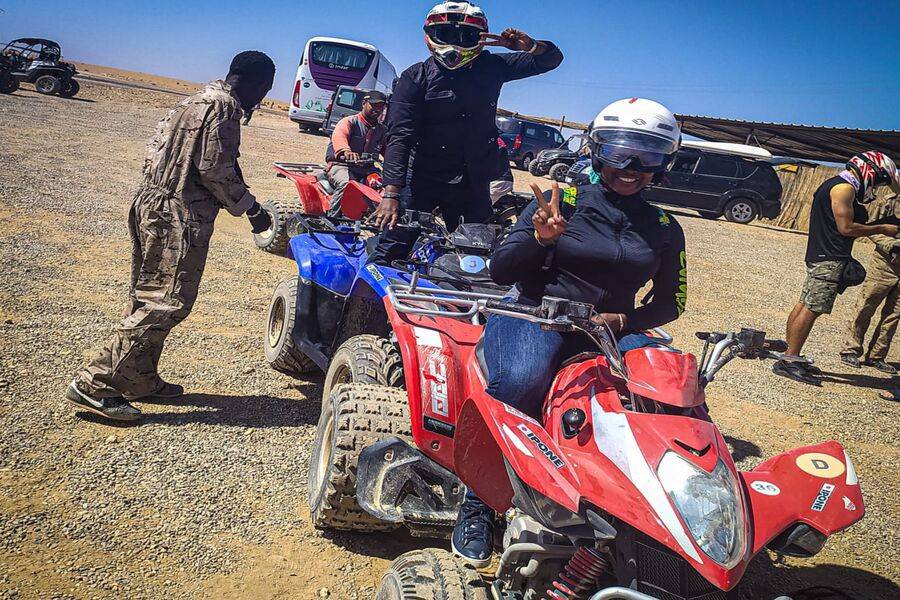 Quad, paseo en camello y cena en el desierto rocoso de Agafay