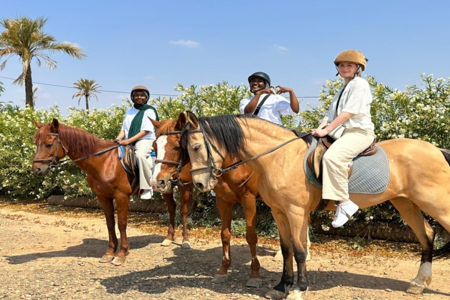 Paseo a caballo en Marrakech Palmeraie
