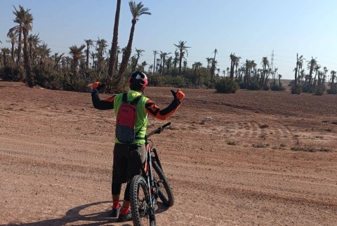 Tours en bicicleta en Palmeraie Marrakech medio día