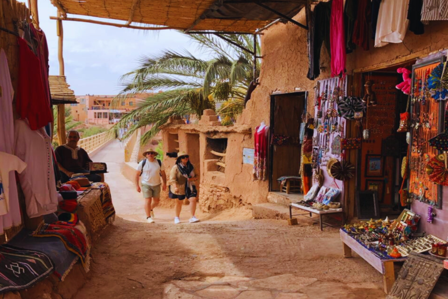 Excursión de un día a Ouarzazate y Kasbah Ait Ben Haddou 