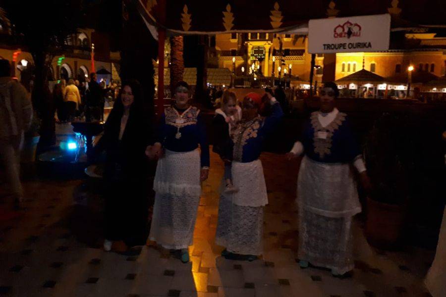 Deliciosa cena con el espectáculo histórico de fantasía y danza.
