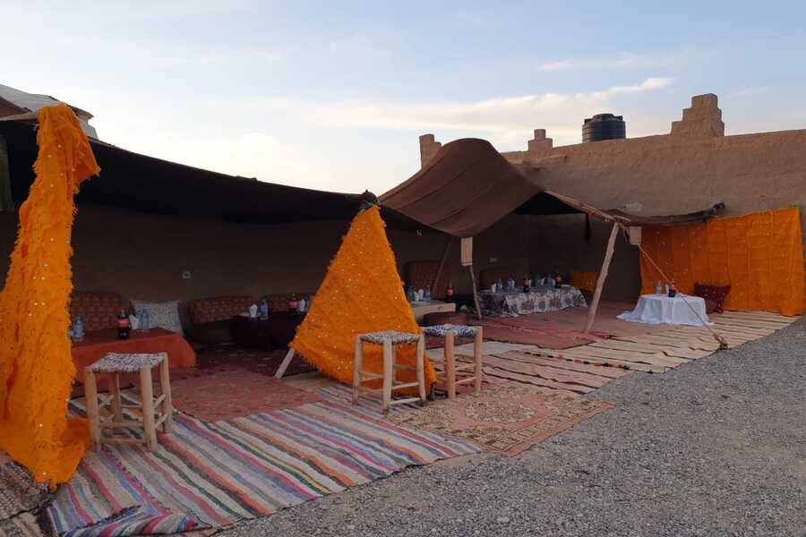 Paseo a camello al atardecer en el desierto de Agafay y cena en Chouf L'Or en Marrakech