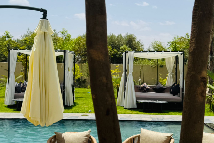 Pase de un día a Marrakech con piscina, almuerzo y transporte incluidos - Relájese