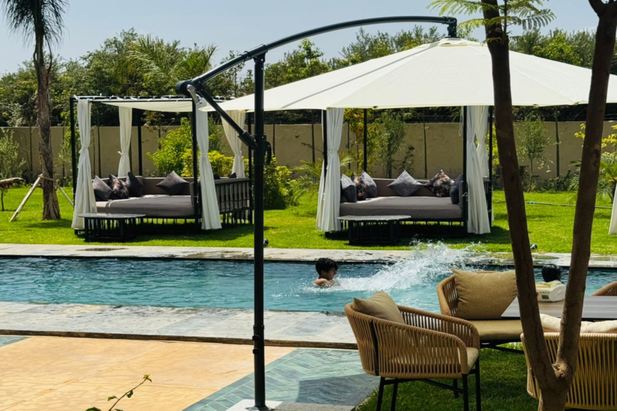 Pase de un día a Marrakech con piscina, almuerzo y transporte incluidos - Relájese