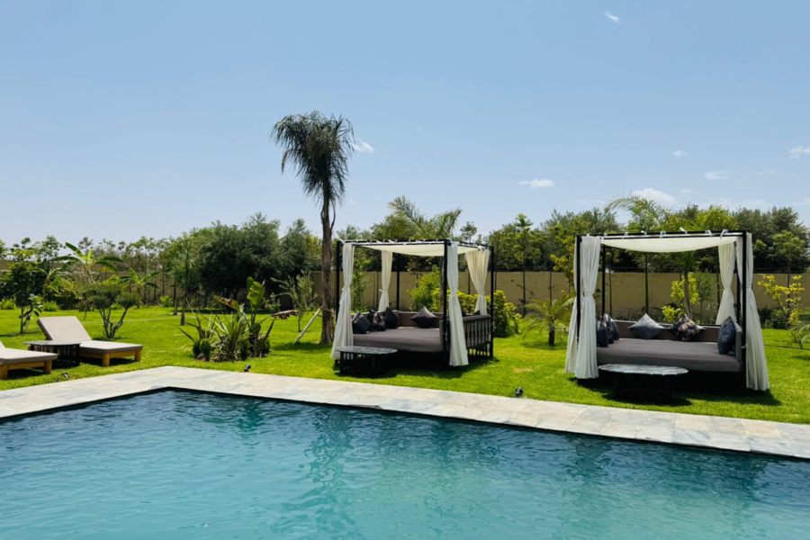 Pase de un día a Marrakech con piscina, almuerzo y transporte incluidos - Relájese