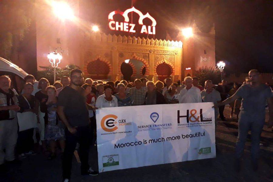 Deliciosa cena con el espectáculo histórico de fantasía y danza.