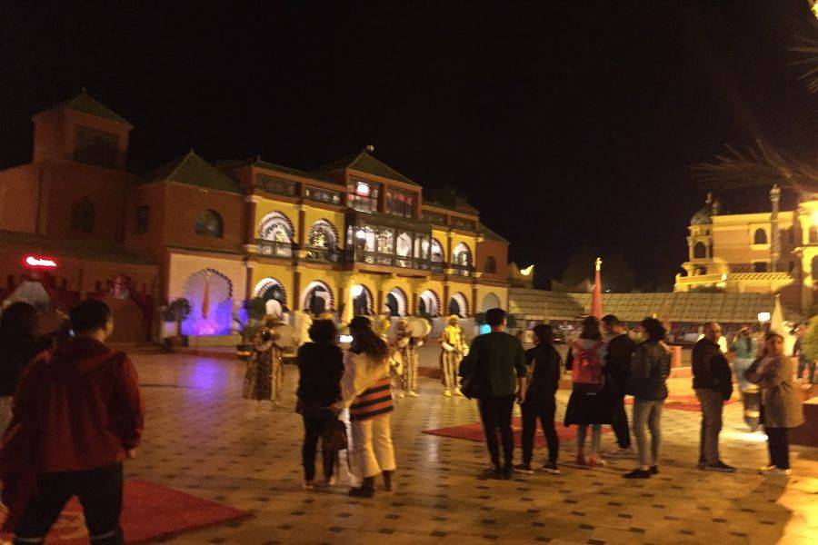Deliciosa cena con el espectáculo histórico de fantasía y danza.