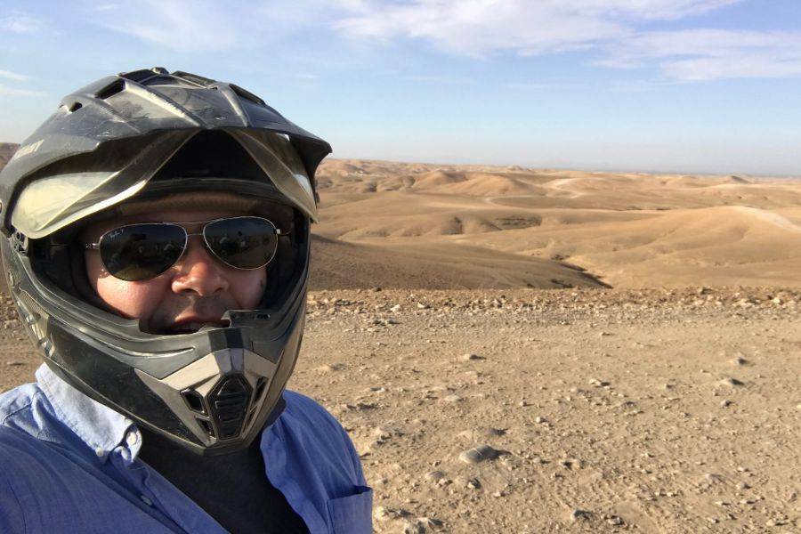 Quad en el desierto rocoso de Agafay desde Marrakech 